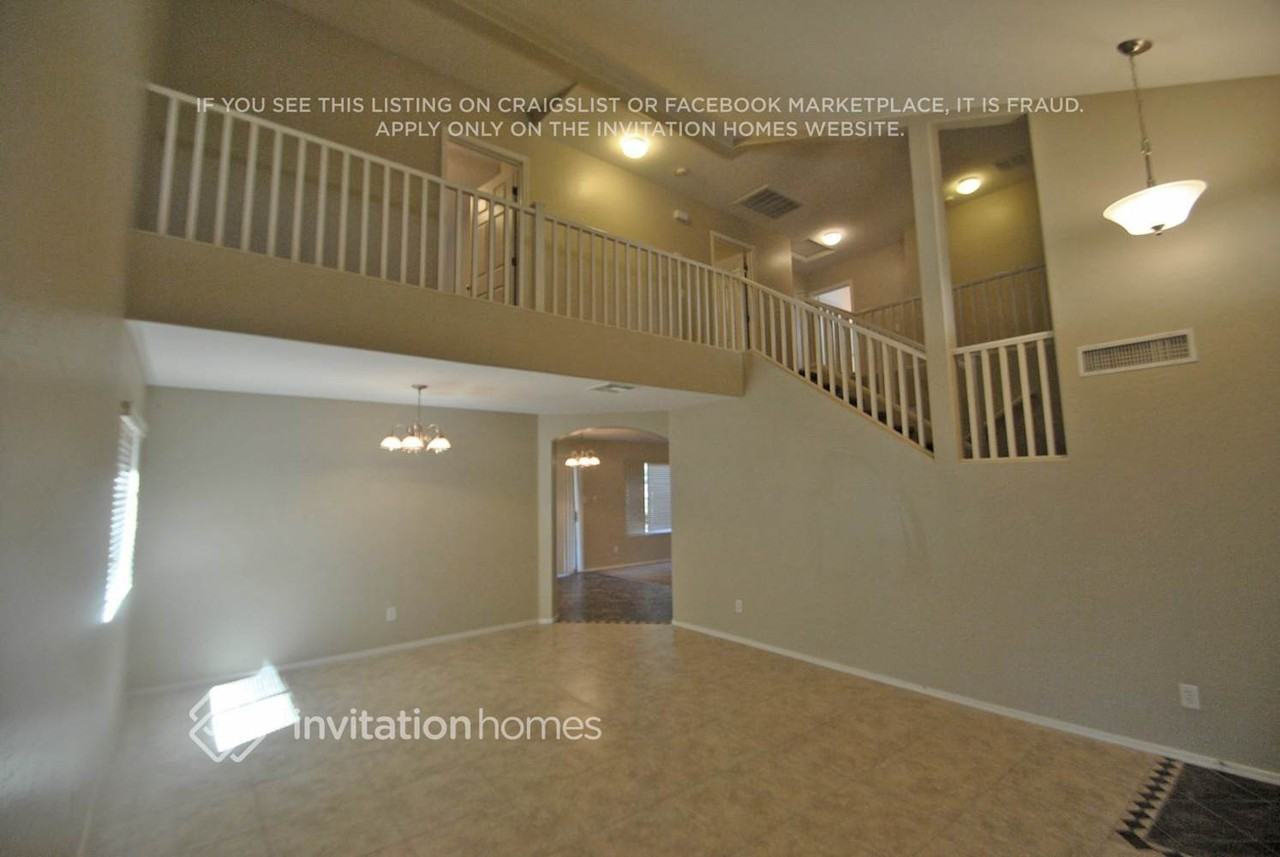 2528 W Prospector Way - Photo 3 of 11