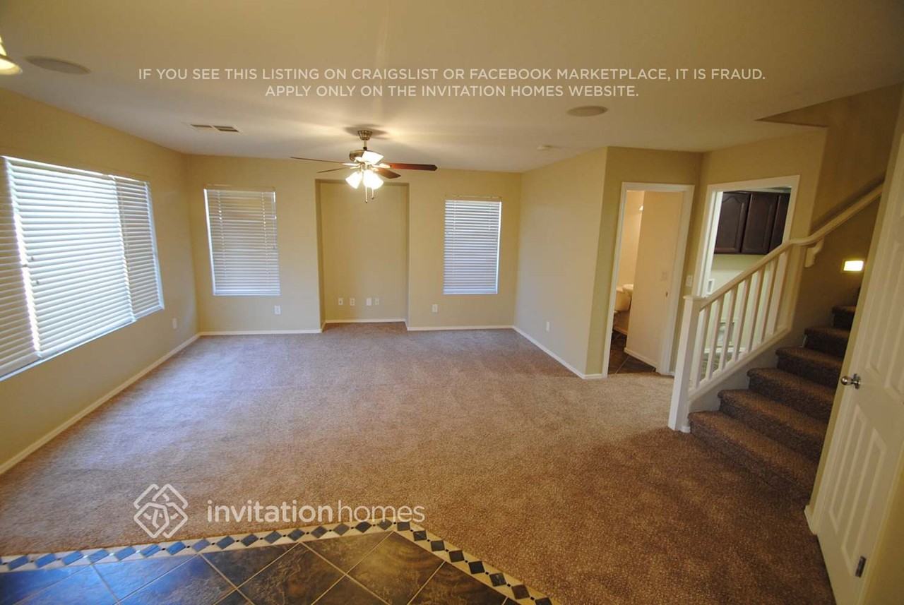 2528 W Prospector Way - Photo 4 of 11