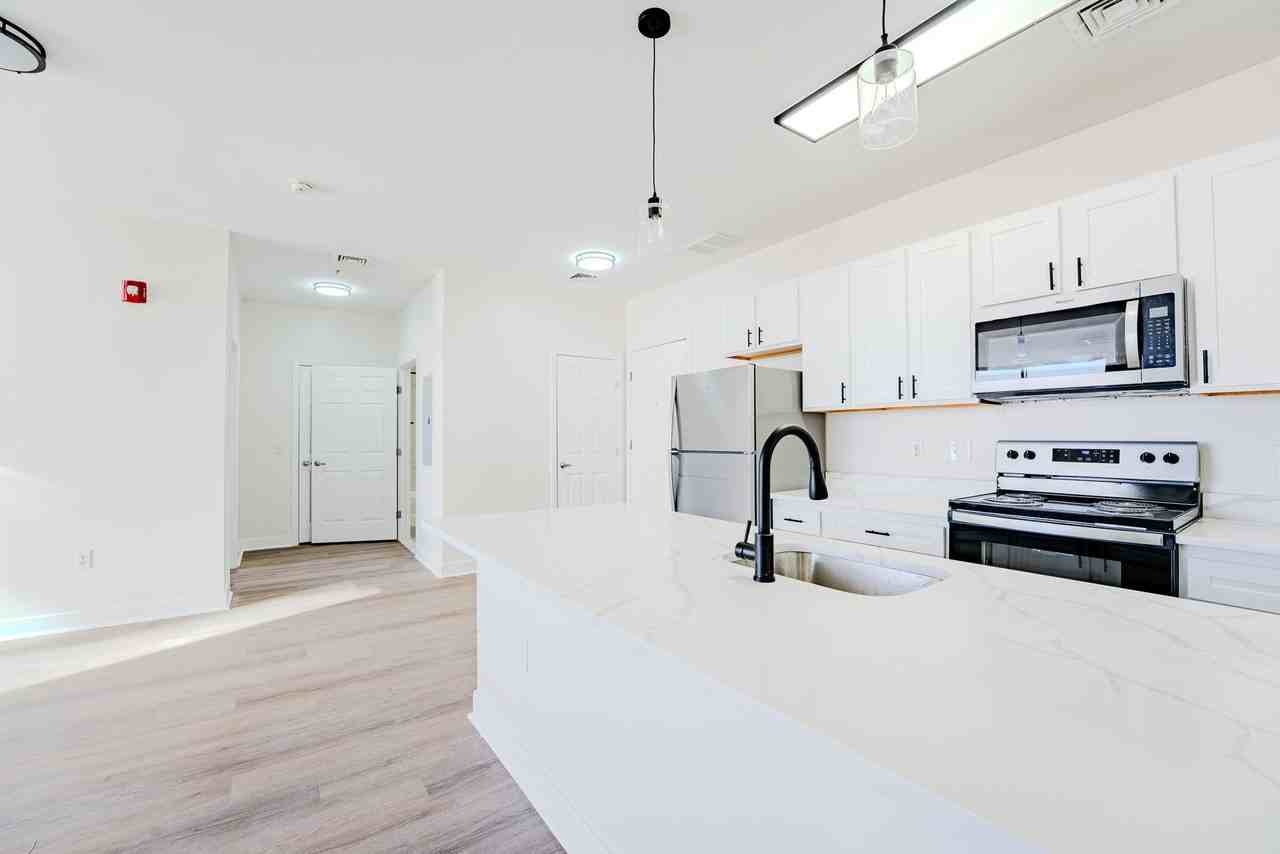 333 State St - Photo 2 of 9