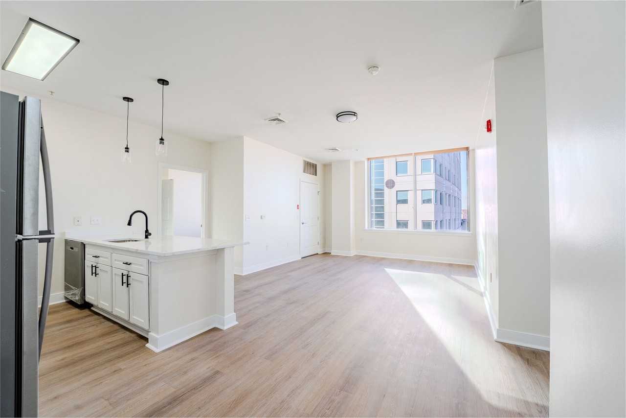 333 State St - Photo 4 of 9