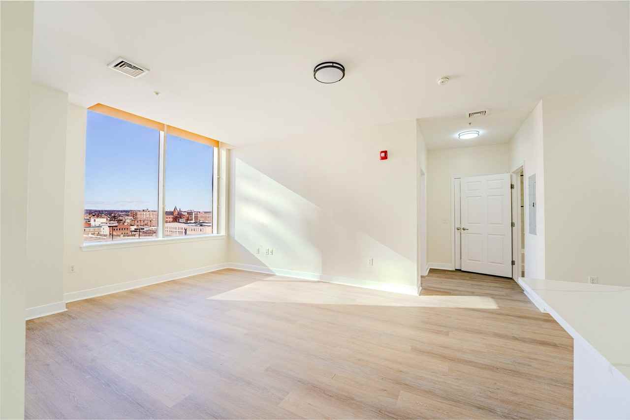 333 State St - Photo 5 of 9