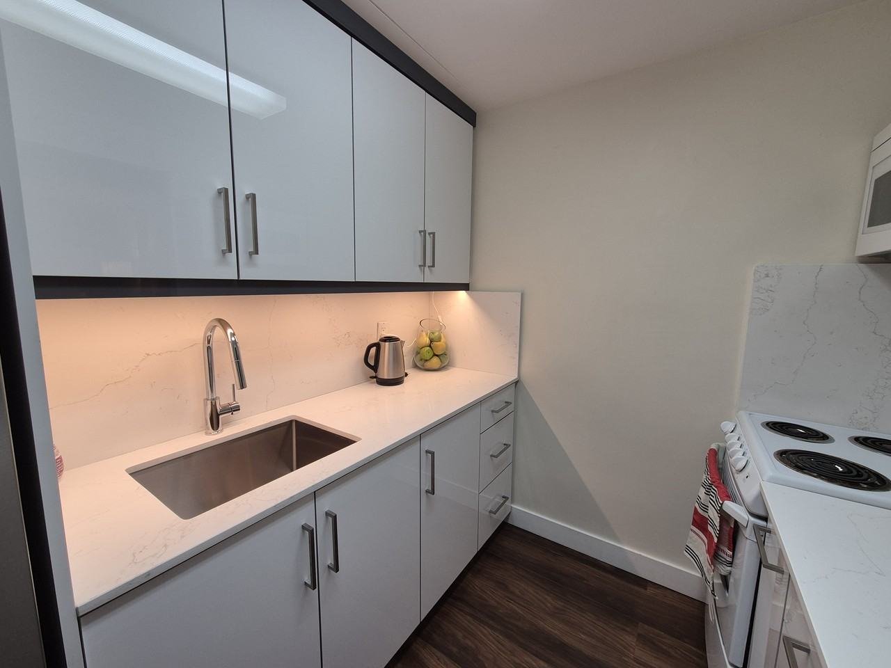 6651 Minoru Boulevard #1108 - Photo 4 of 10