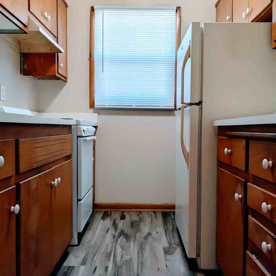 2948 Wyoming Ave S #2948-006 - Photo 6 of 25