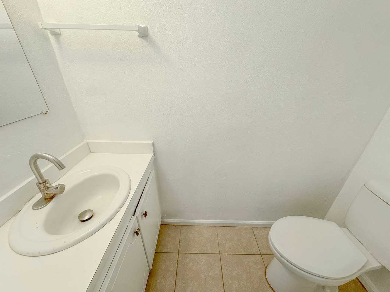 228 Plantation Rd #A - Photo 4 of 14