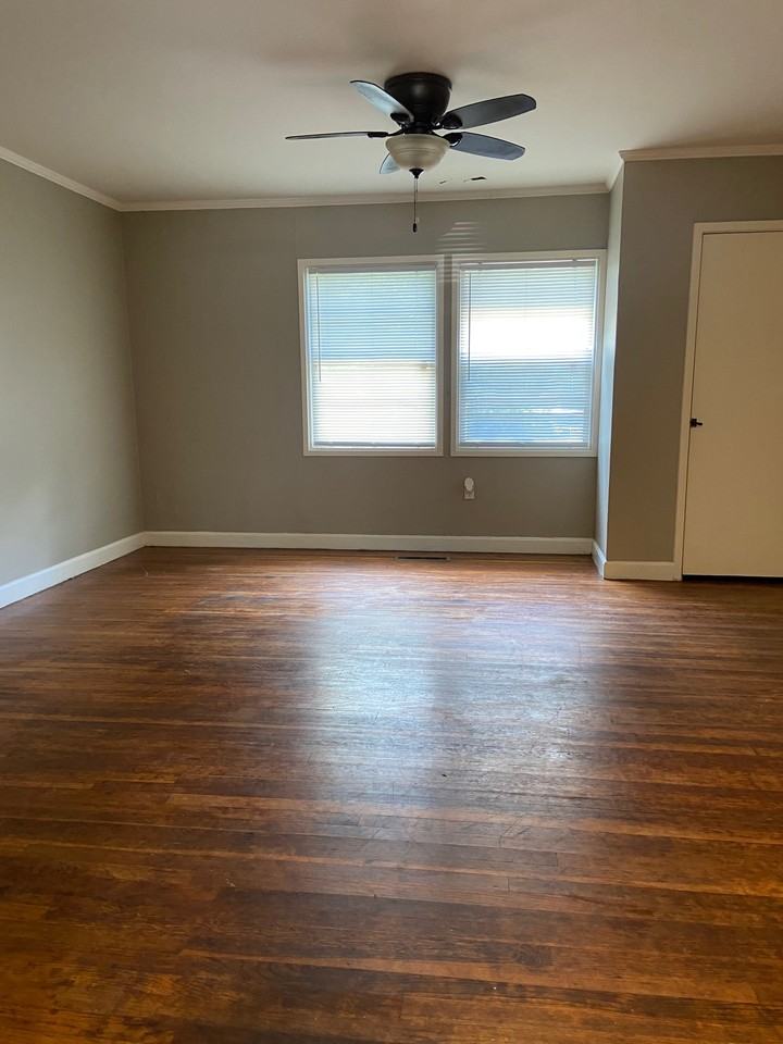 300 Cherry Hill DriveApt 6 #6 - Photo 5 of 16