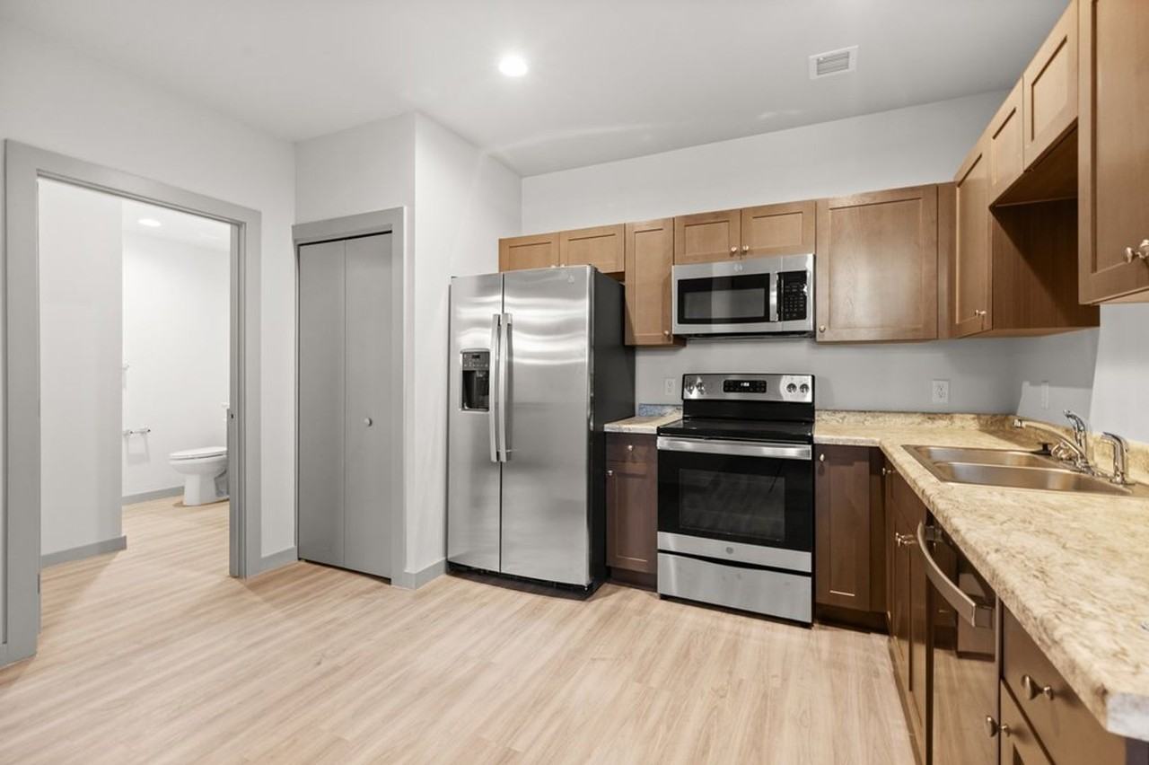 1127 Alderson Ave #105 - Photo 2 of 10