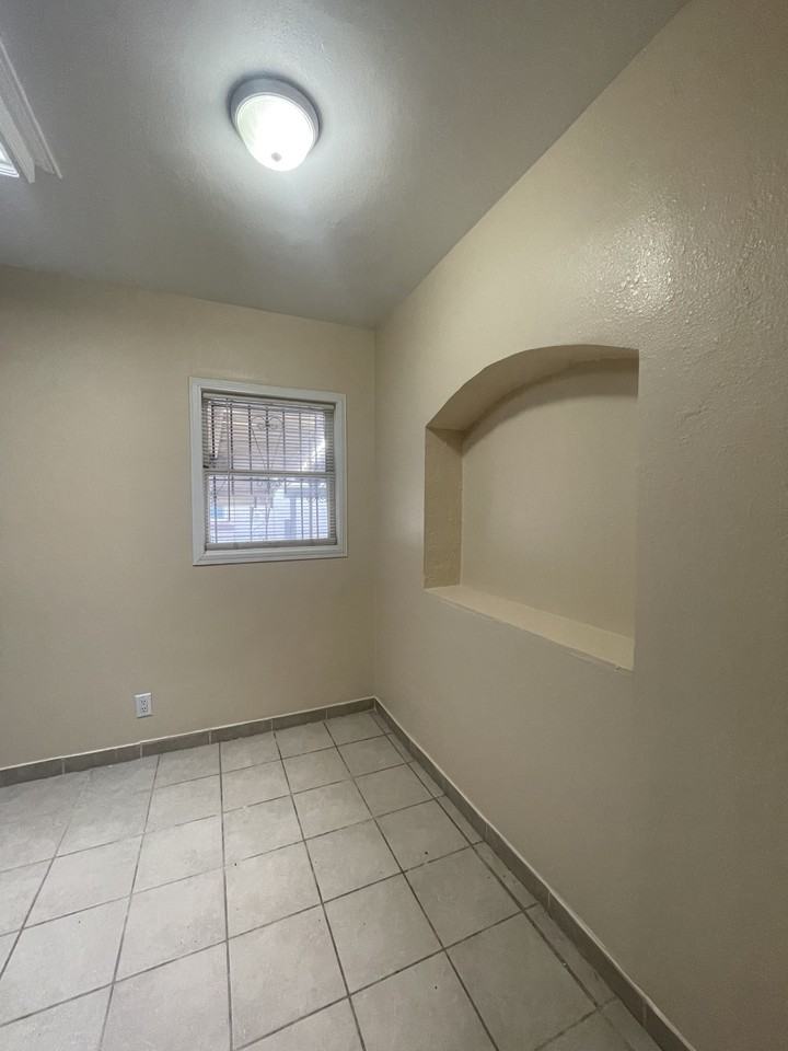 3712 Jefferson Ave #1 - Photo 7 of 20