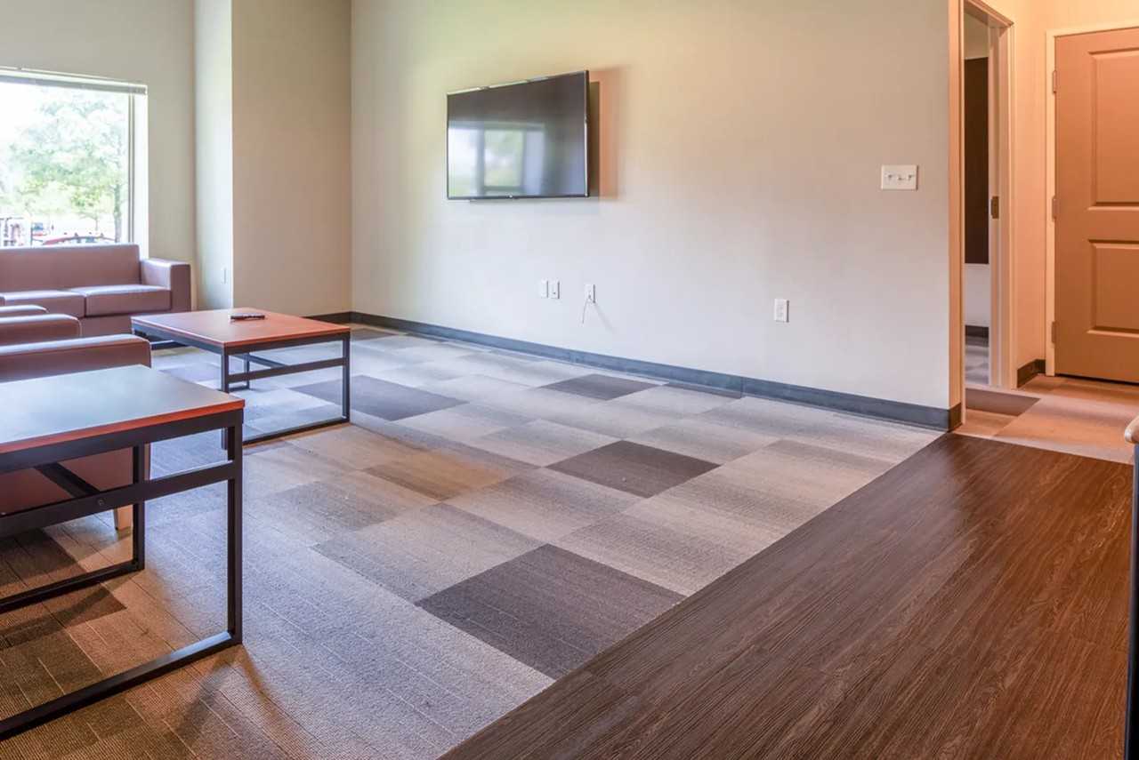 234 N Prince St - Photo 2 of 17