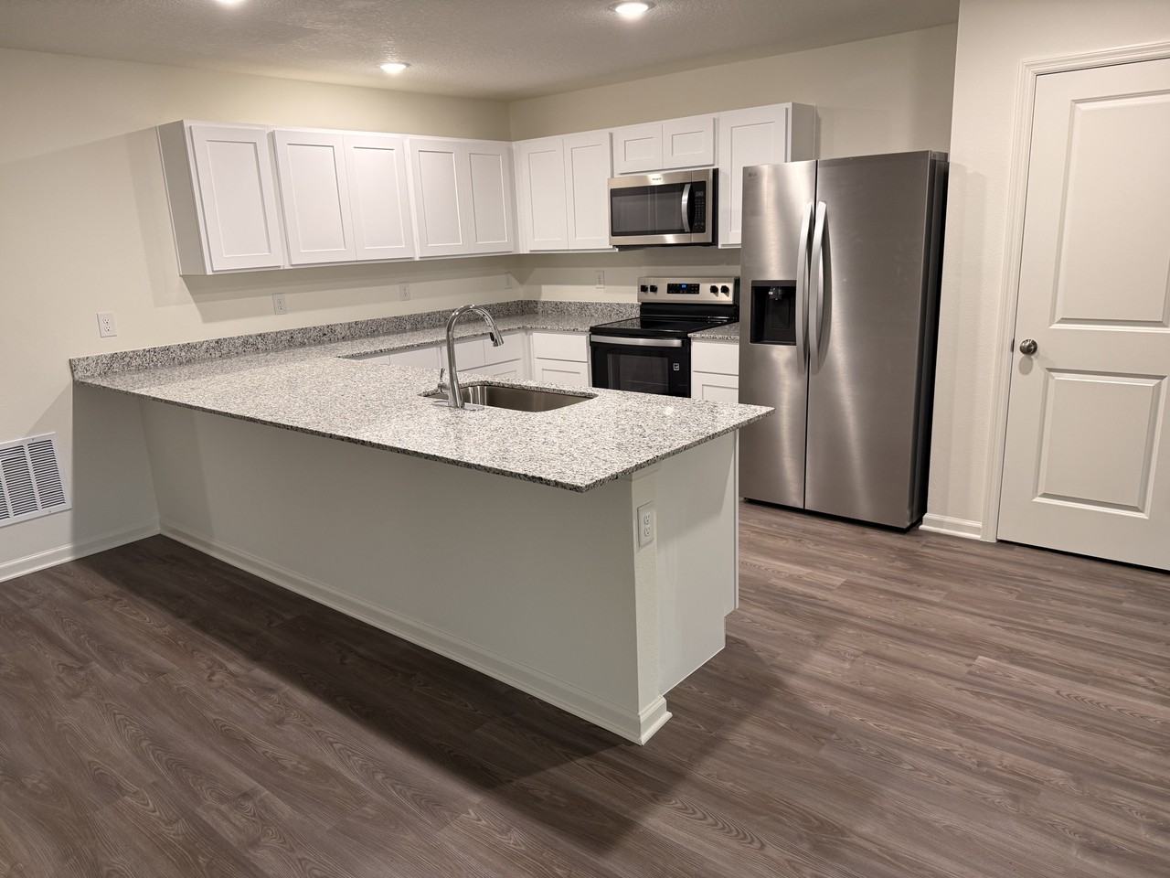 2555 Nw 23rd Ave #NA - Photo 5 of 16