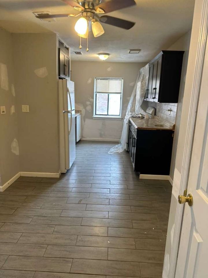 402 Kennedy Dr #402 - Photo 4 of 8