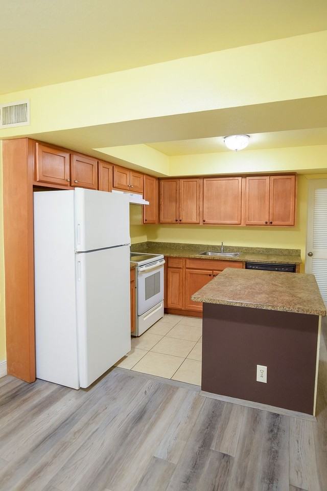 180 Sw 3rd Ave #31-5 - Photo 7 of 12