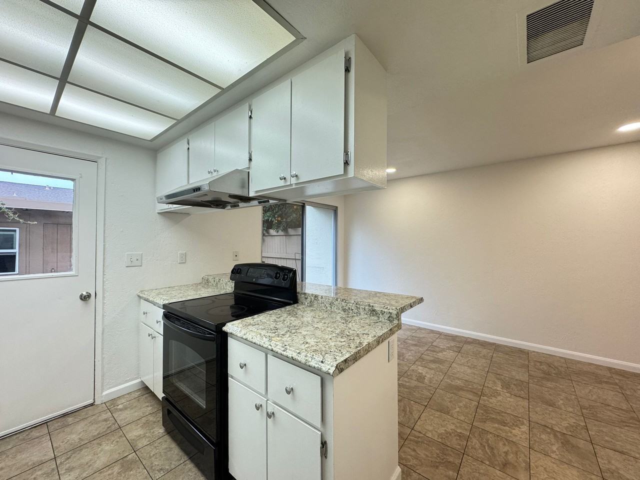 1975 Olmo Way #1975 - Photo 6 of 33