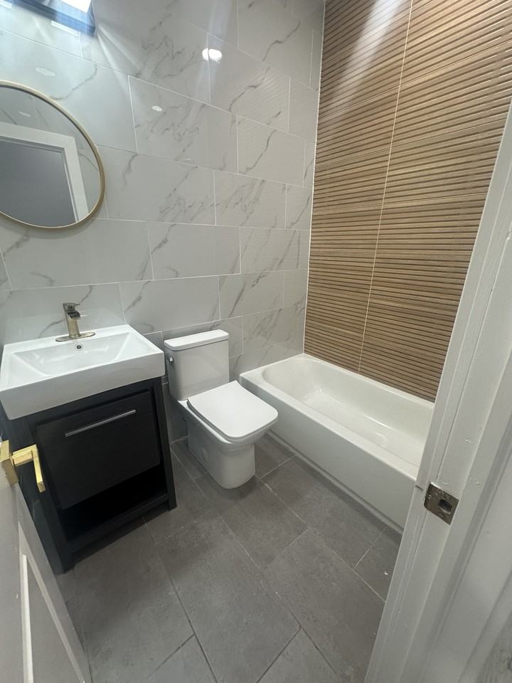 85 Zabriskie St #3 - Photo 6 of 8