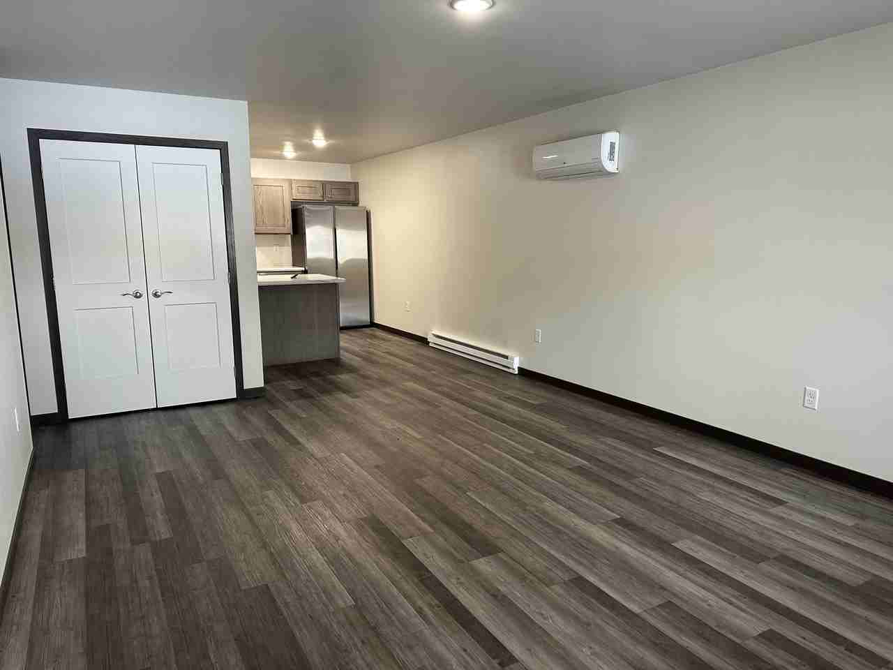 107 4th St N #D - Photo 2 of 11