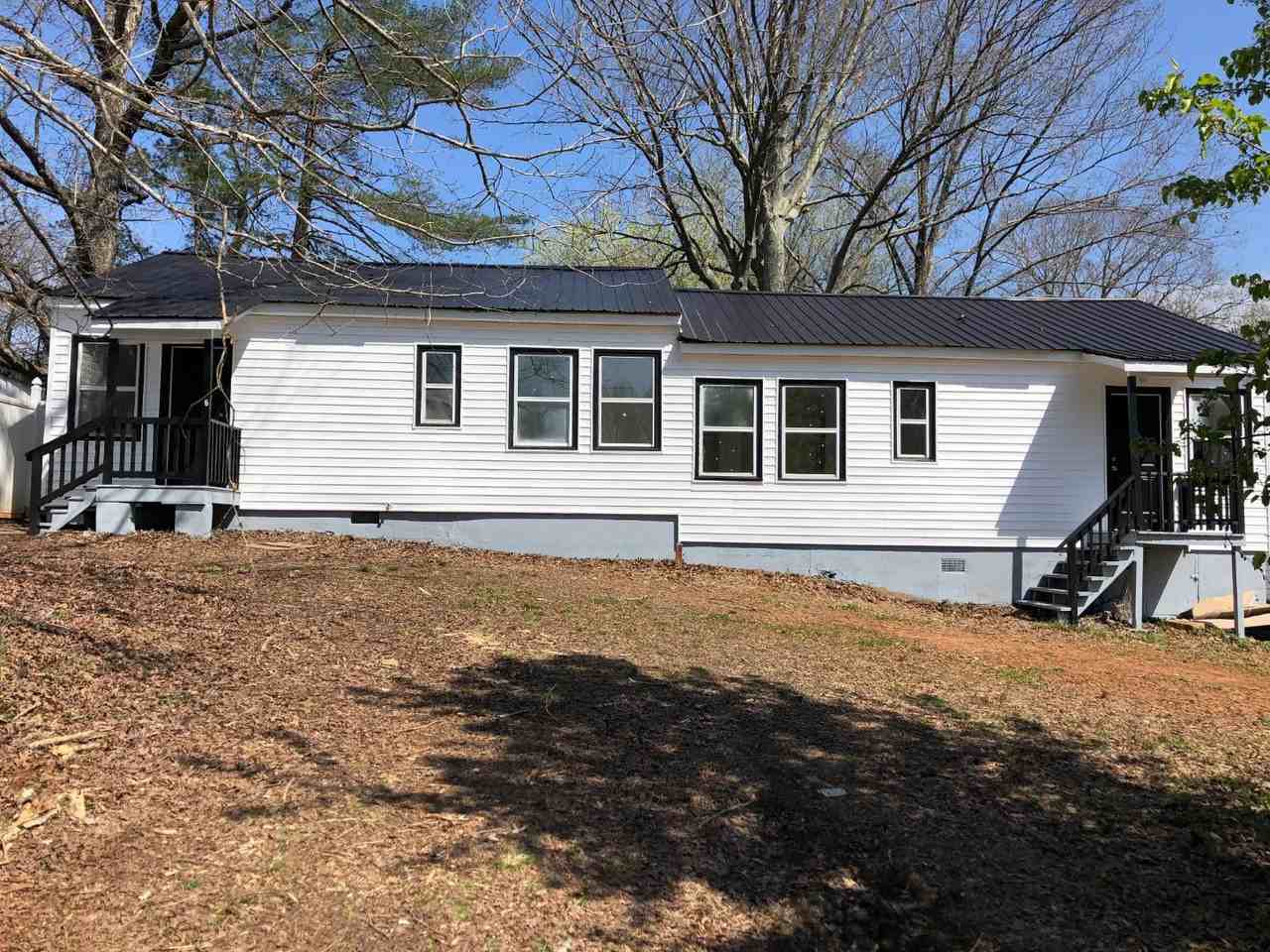 10 Circle Dr - Photo 2 of 18