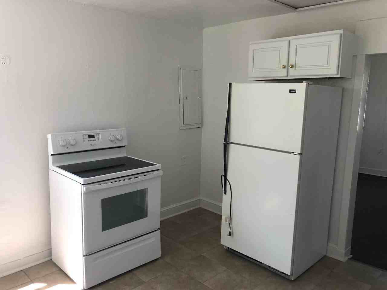 10 Circle Dr - Photo 7 of 18