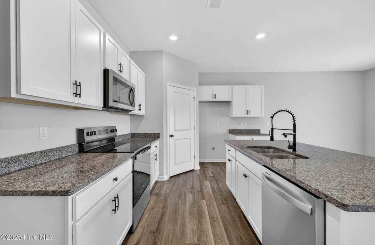 2039 Willowleaf Dr #NA - Photo 3 of 20