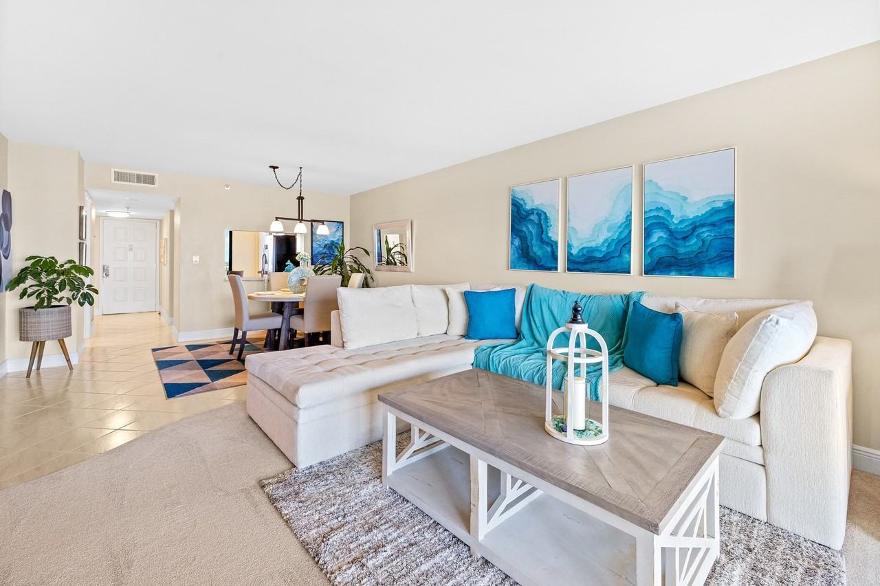 7076 Huntington Ln #802 - Photo 7 of 12