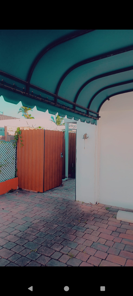 2039 Sw 16th Ter - Photo 4 of 8