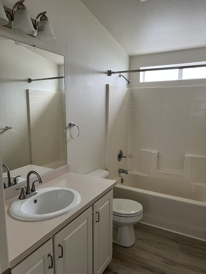 9540 Avonne Ave #31 - Photo 7 of 12