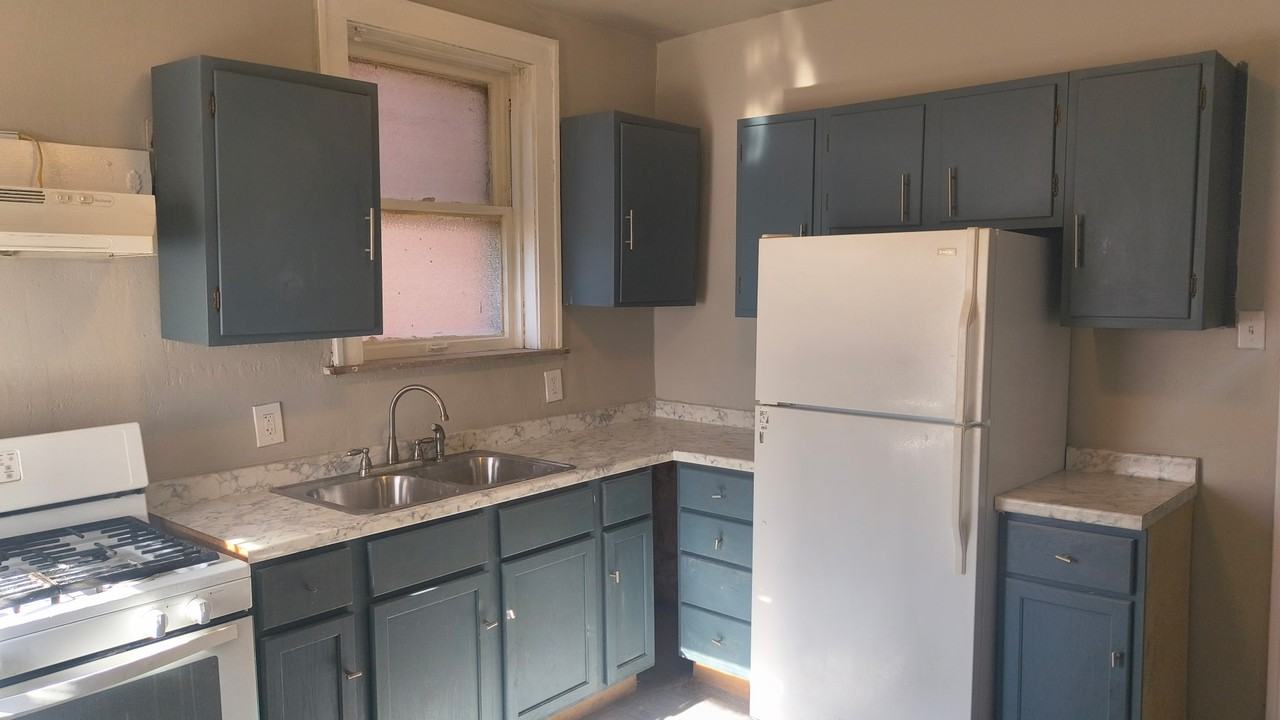 4870 Lee Ave #NA - Photo 2 of 9