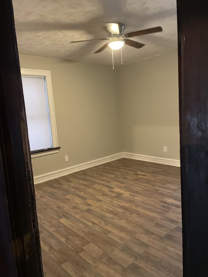 4870 Lee Ave #NA - Photo 4 of 9