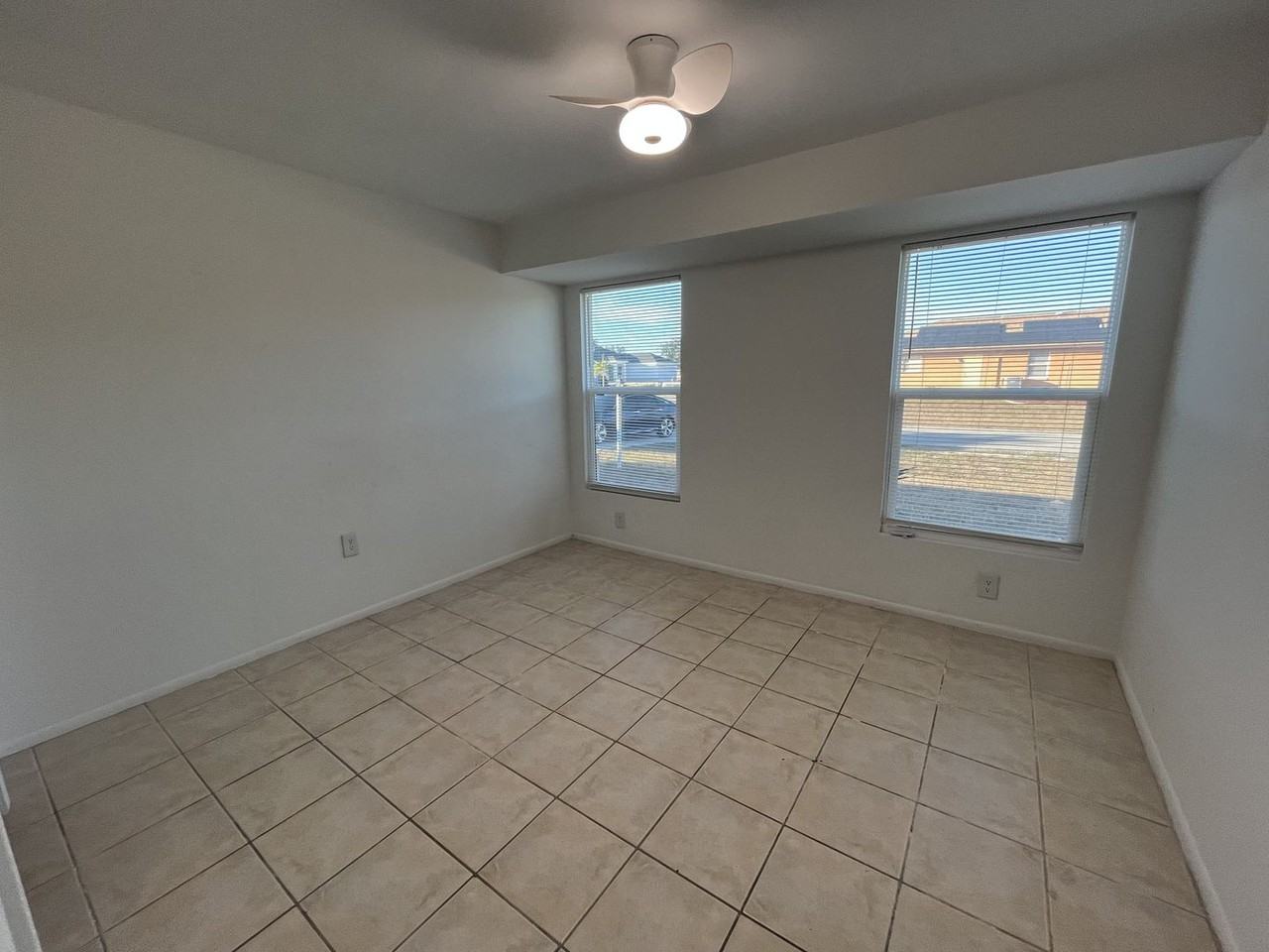 1057 Tropical Ave Nw - Photo 7 of 20