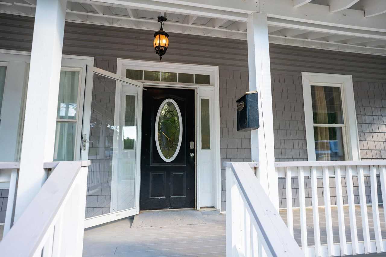 146 E Bell St - Photo 5 of 10