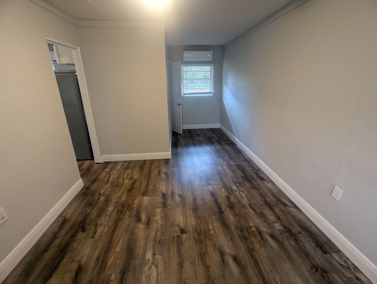 16222 Wallace St - Photo 6 of 14