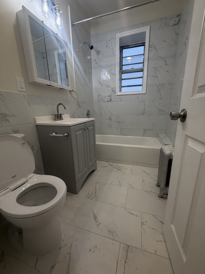 445 Washington Ave #8 - Photo 6 of 12