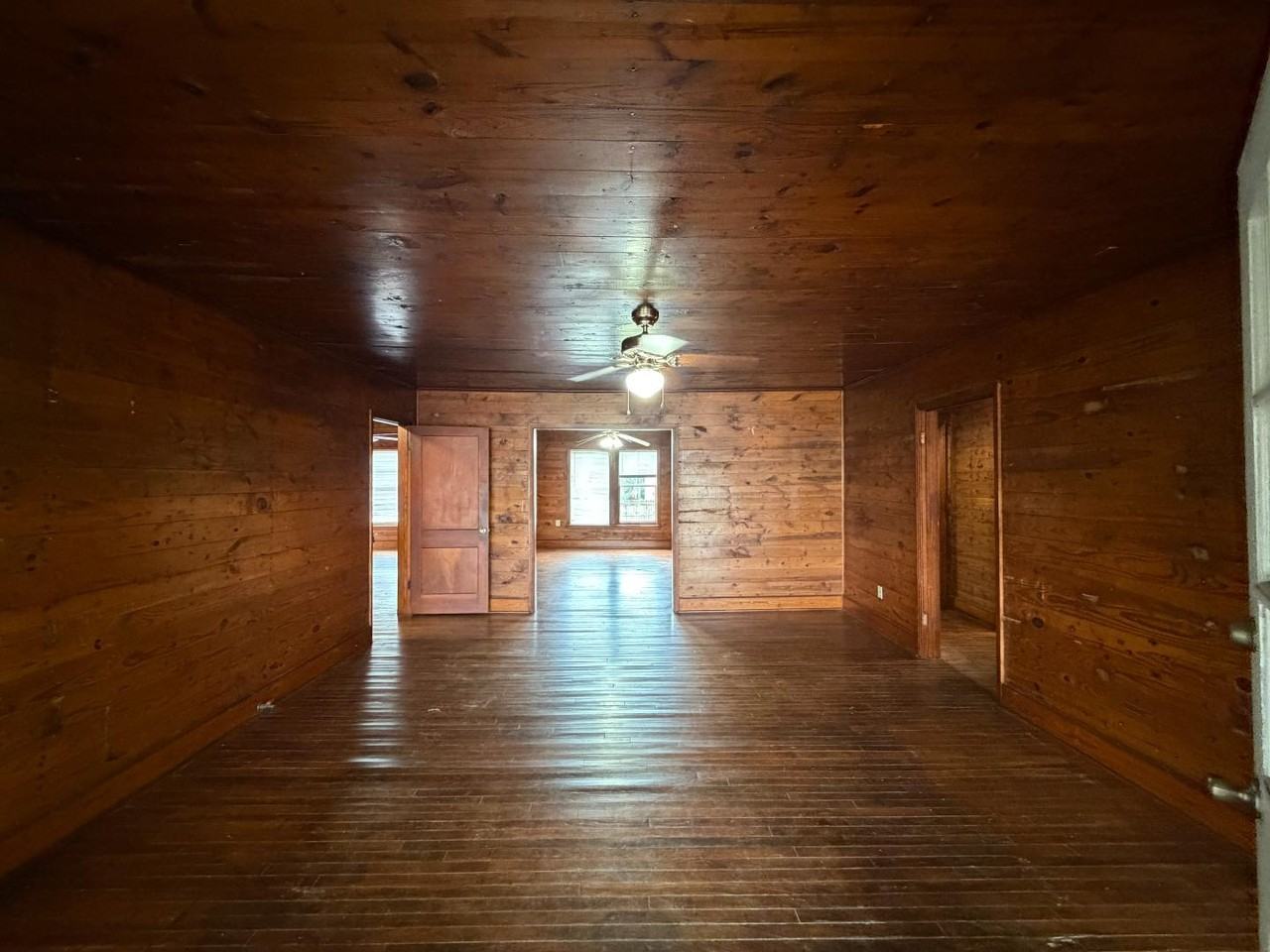 2021 Center Rd - Photo 3 of 11