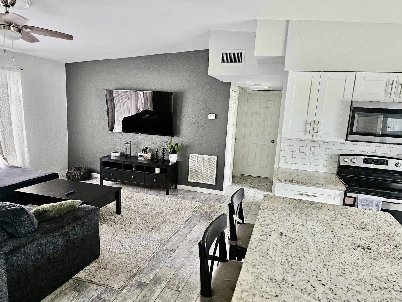 1434 Overlea St #NA - Photo 3 of 16