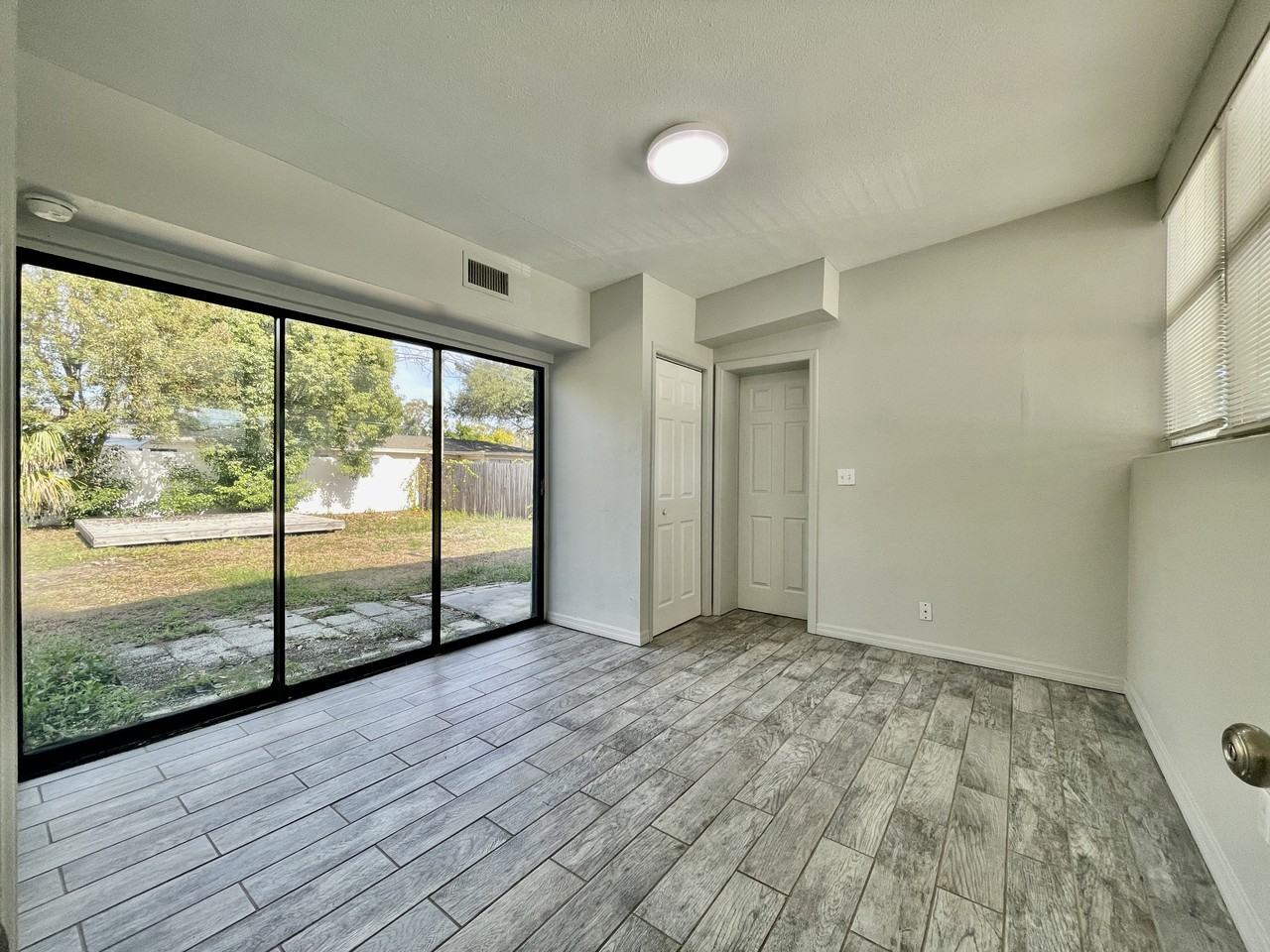 1434 Overlea St #NA - Photo 6 of 16