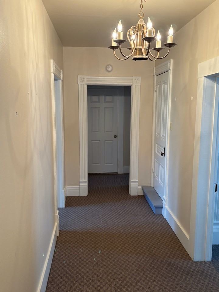 731 Main St - Photo 4 of 11