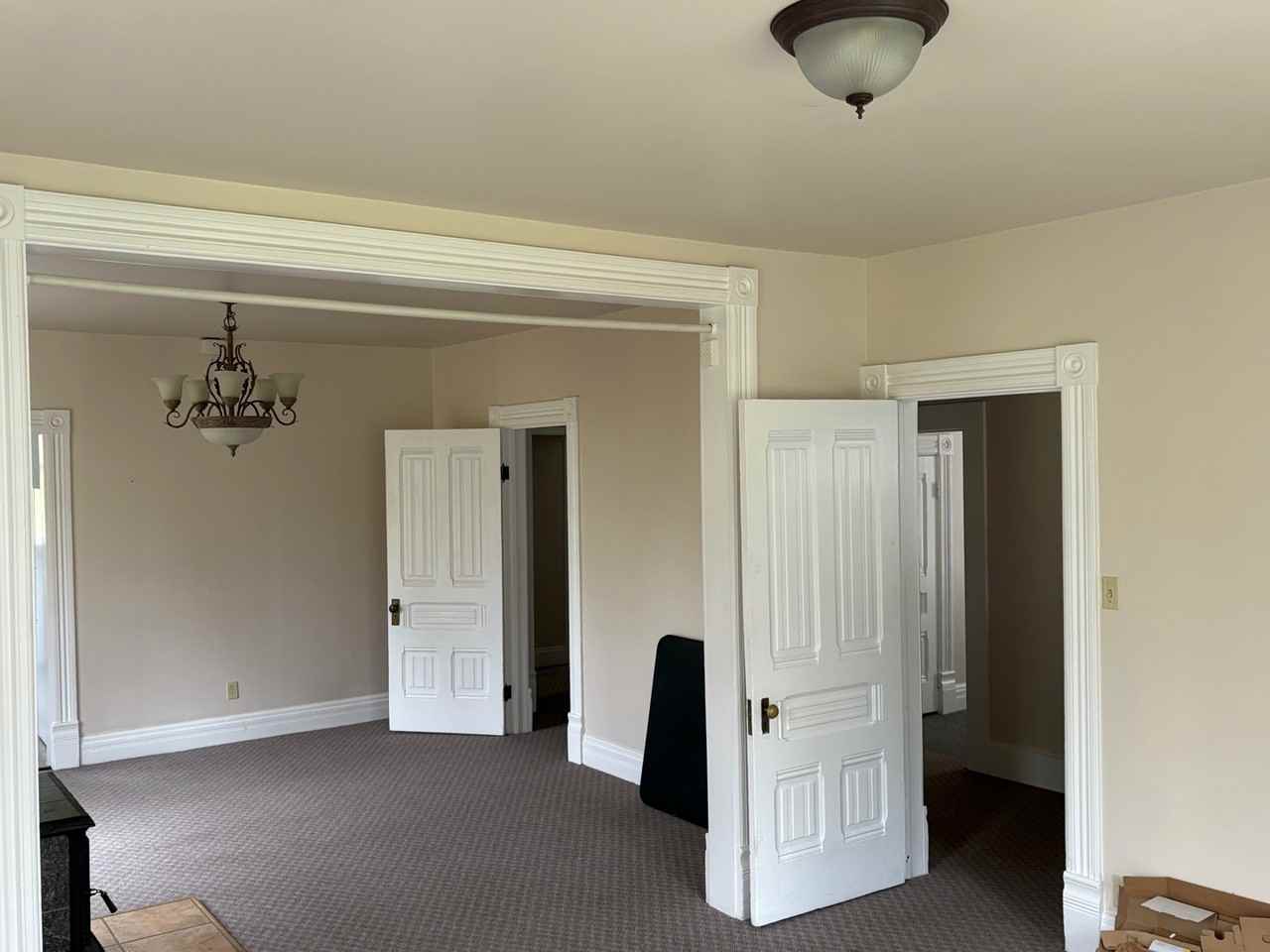 731 Main St - Photo 5 of 11