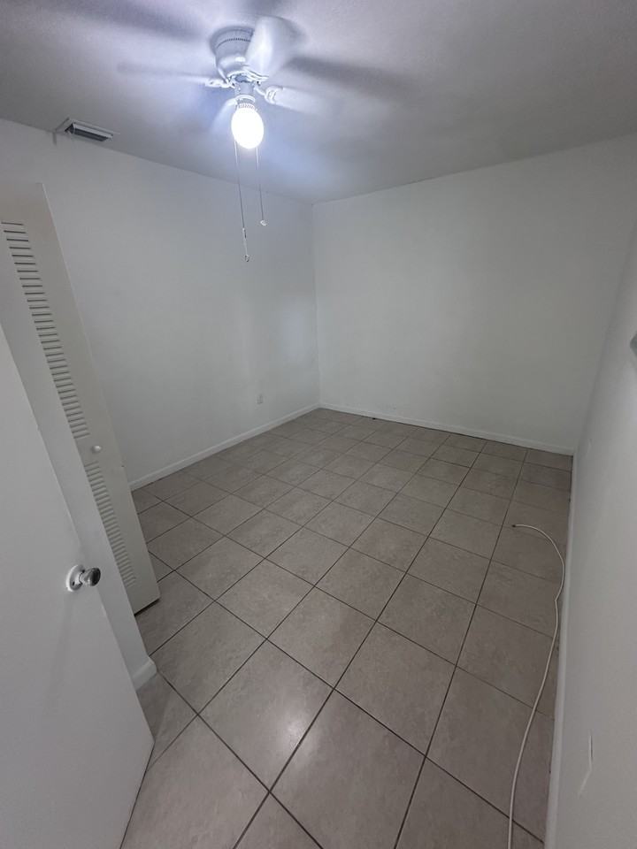 1111 Ne 204th Ter #0 - Photo 7 of 9