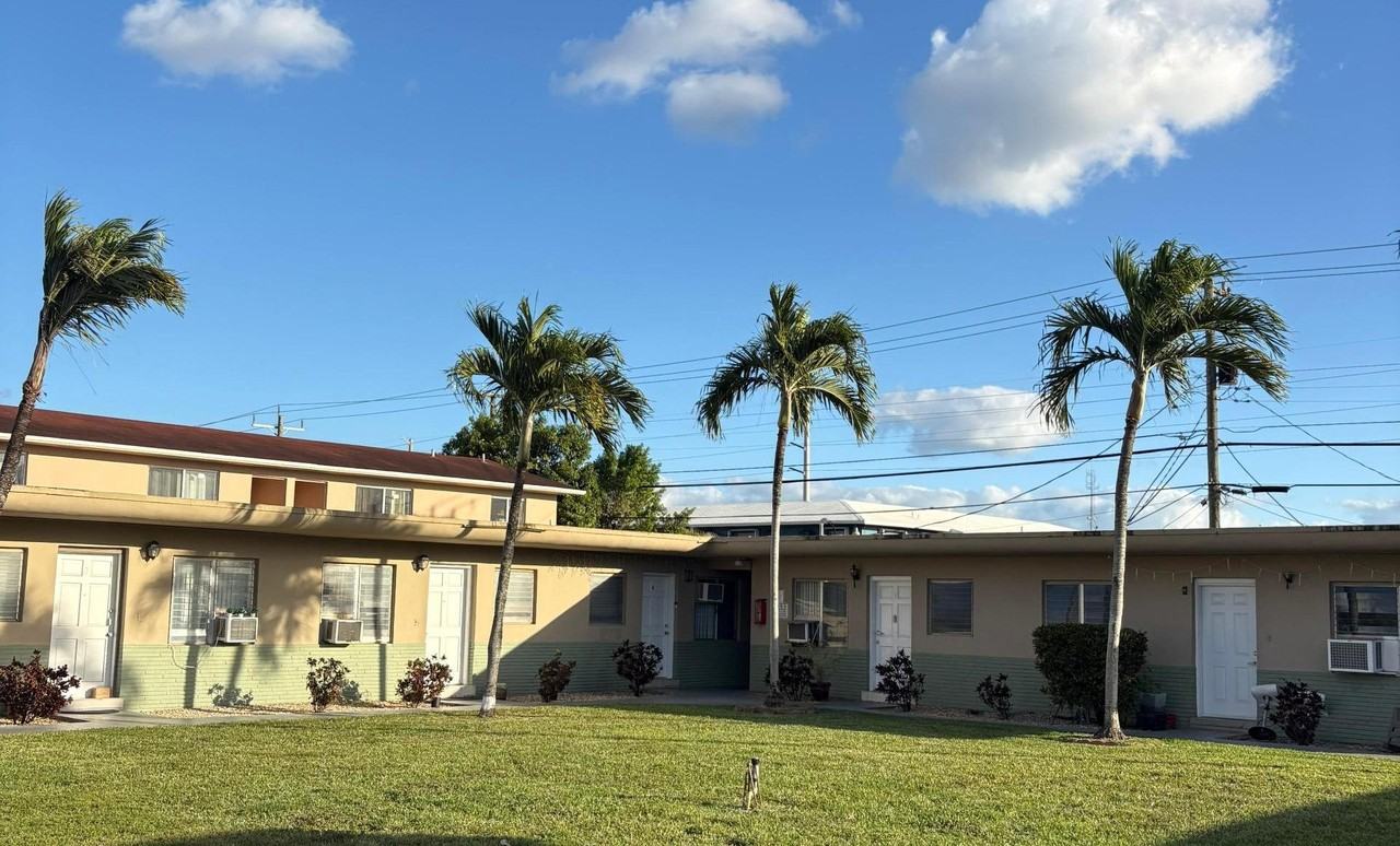 Naomi Apartments - Photo 2 of 10