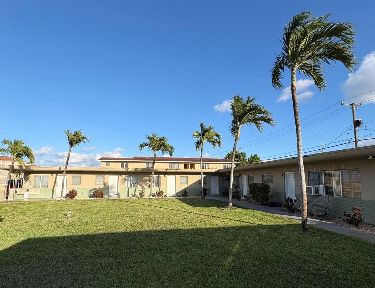 Naomi Apartments - Photo 5 of 10