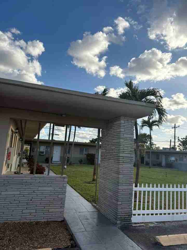 Naomi Apartments - Photo 2 of 8