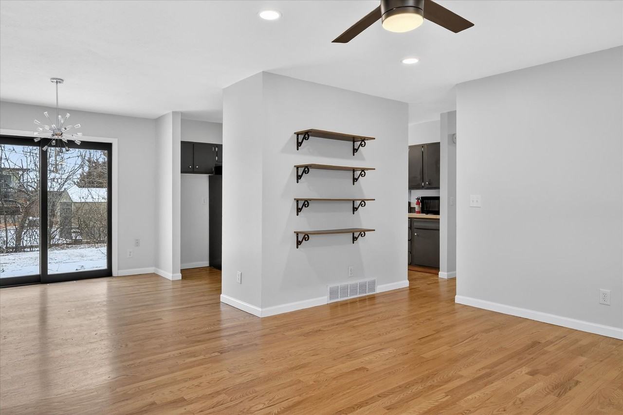 4605 Macky Way - Photo 5 of 17