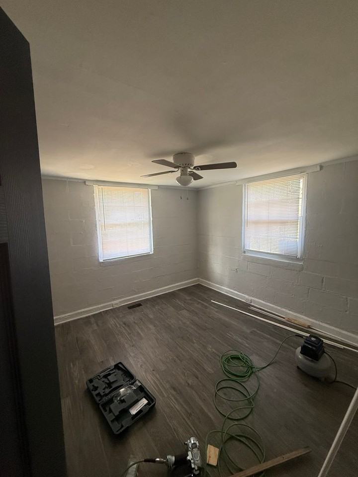 2615 Kenhill Dr - Photo 3 of 5