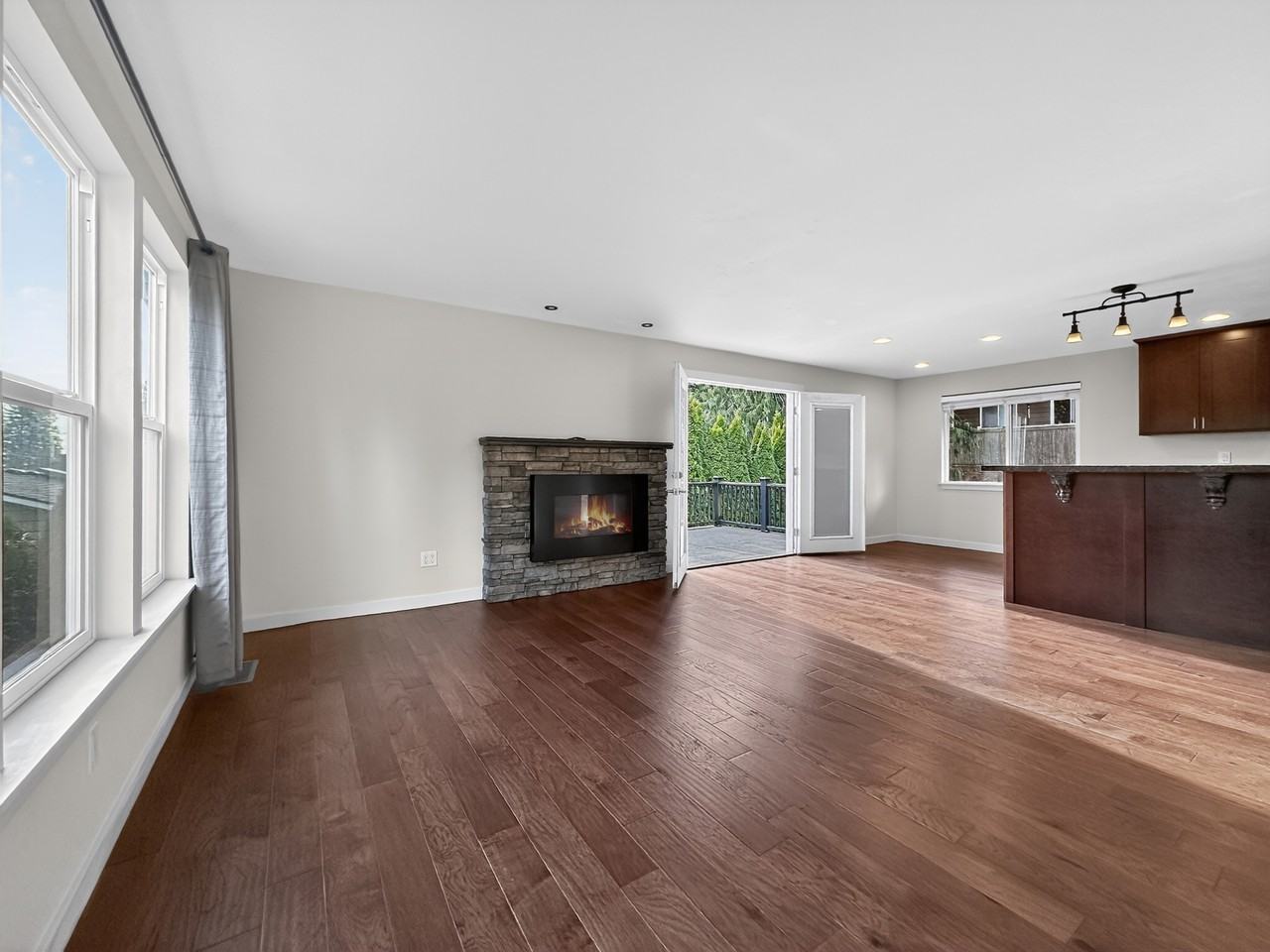 16218 3rd Ave Se #1 - Photo 4 of 27