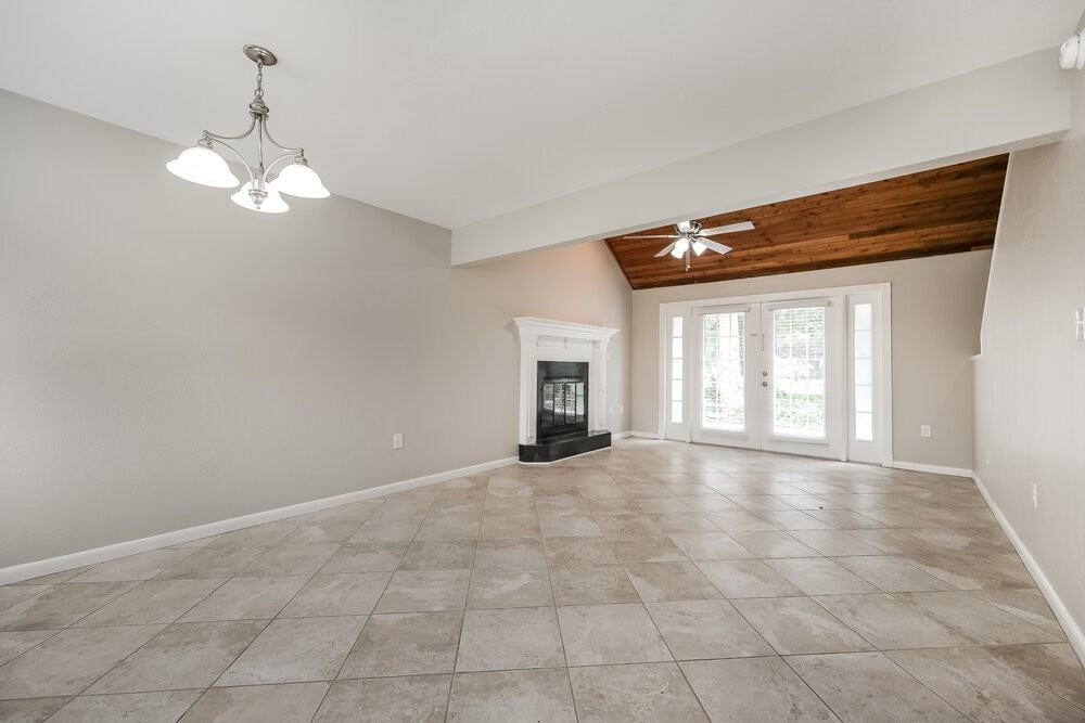 104 First Street Ct - Photo 5 of 17