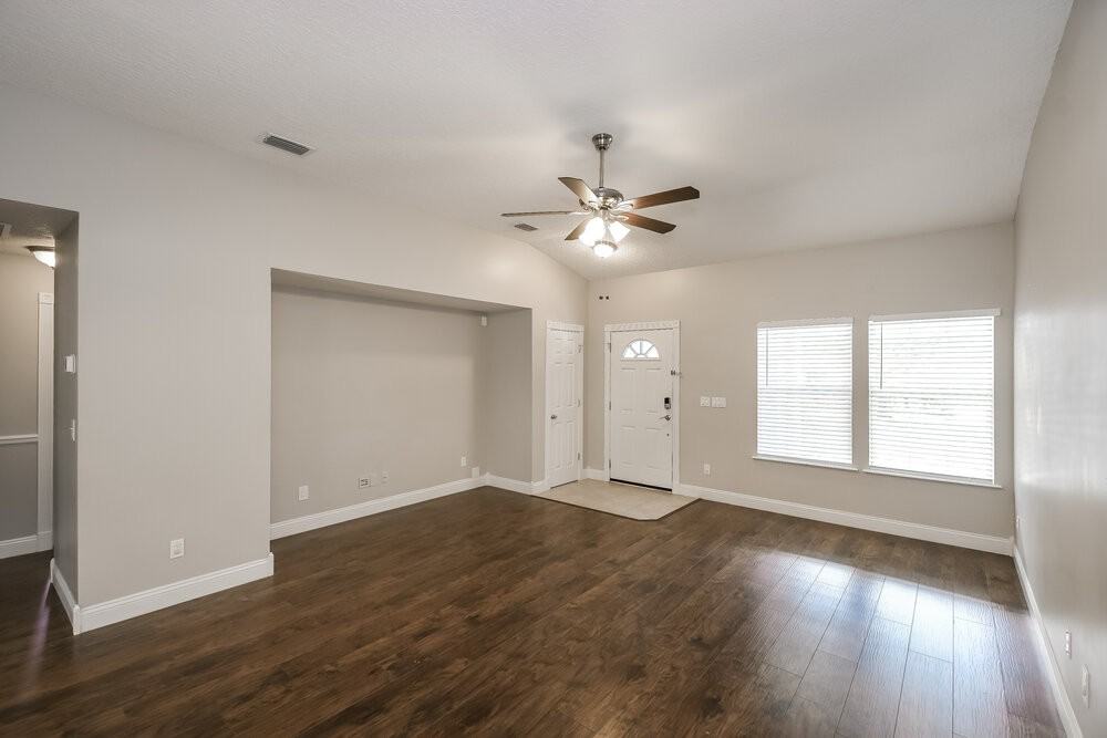 7206 Beekman Lake Dr S - Photo 4 of 16