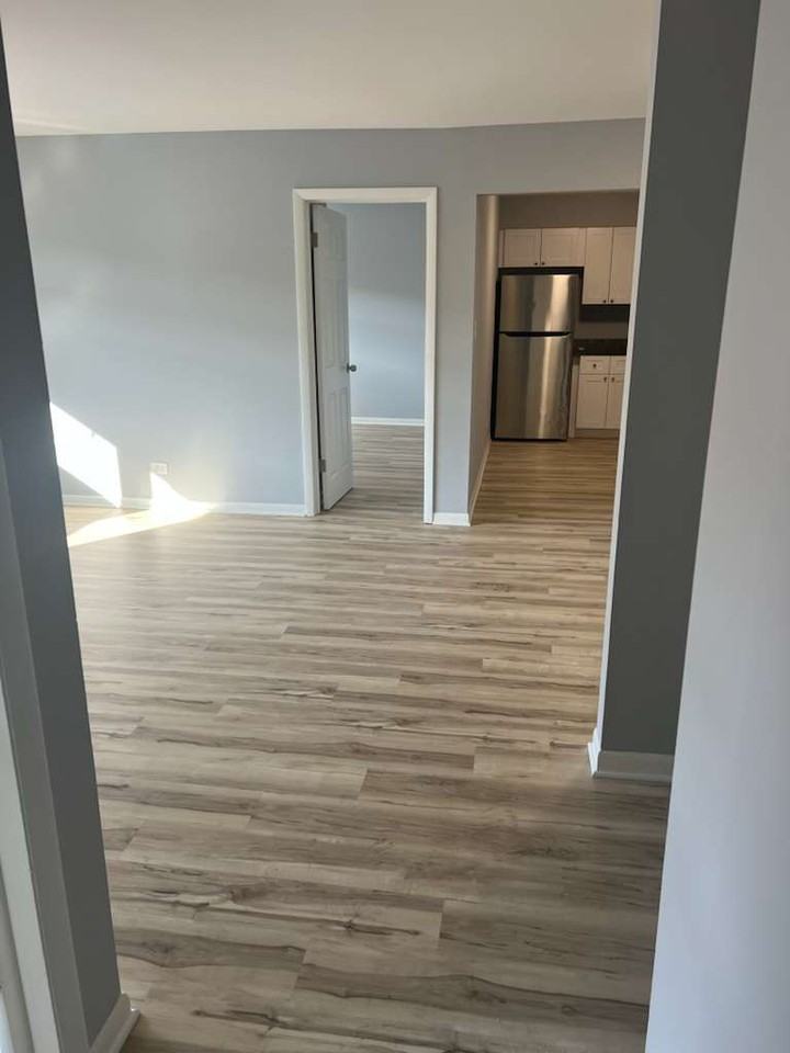 390 Executive Dr #302 - Photo 2 of 8