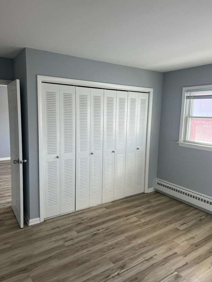 390 Executive Dr #302 - Photo 3 of 8