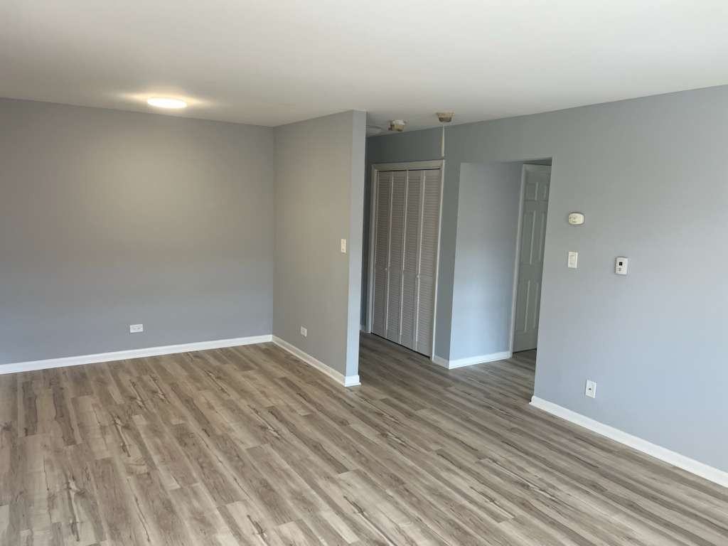 390 Executive Dr #302 - Photo 4 of 8