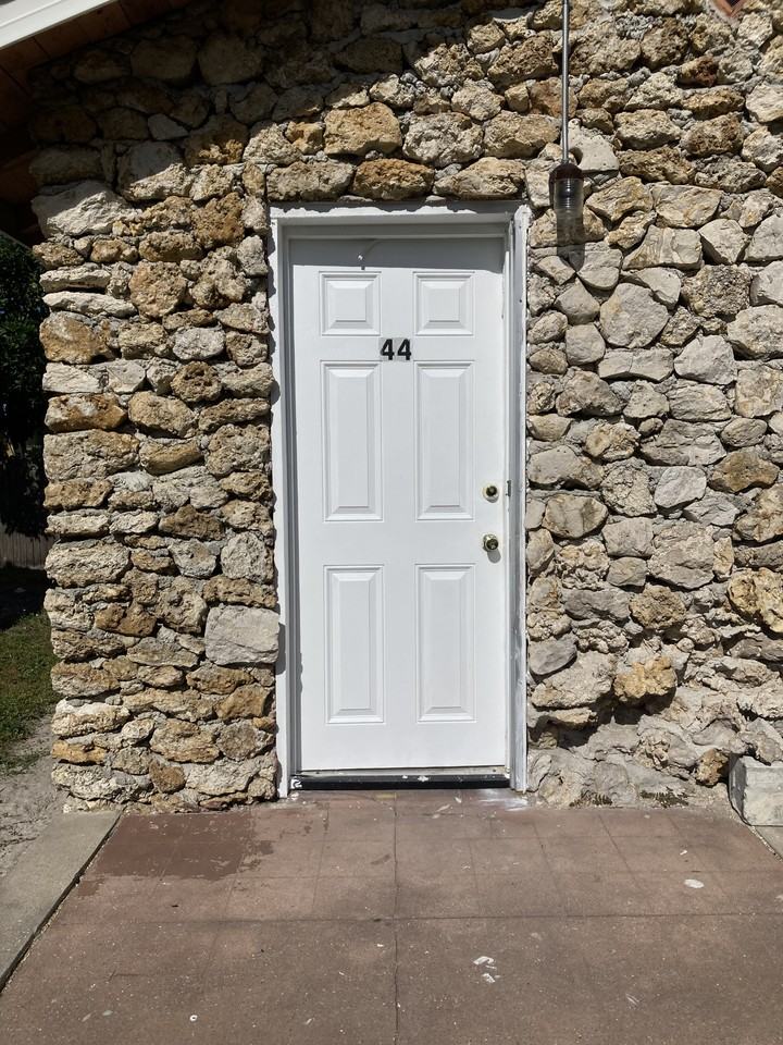 44 Cypress St #NA - Photo 2 of 9