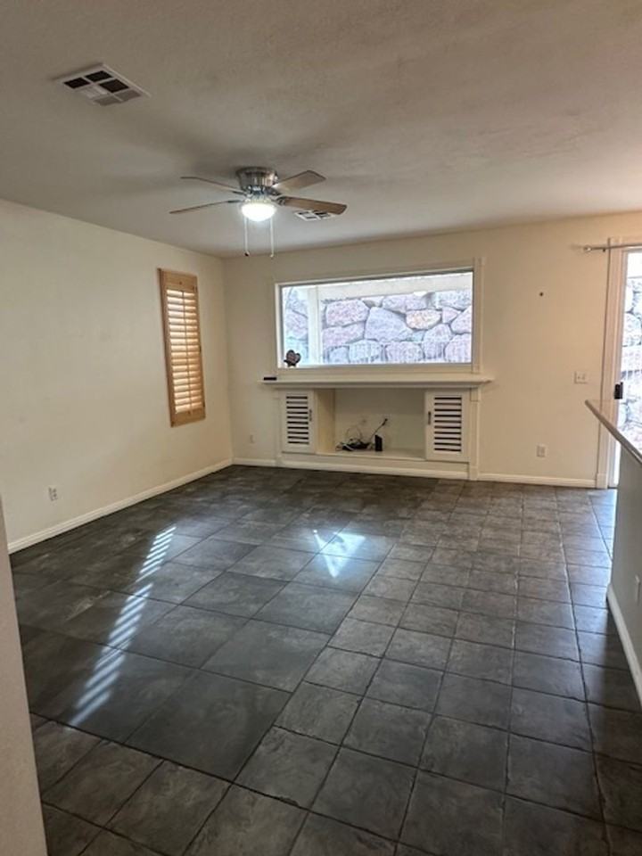 683 Value Ridge Ave - Photo 3 of 14