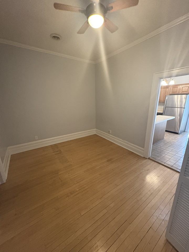 125 E Maumee St #1 - Photo 6 of 7